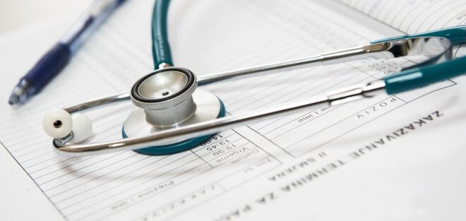 Mi van? Oltástagadókat fedez, mégis foglalkozhat csecsemőkkel a magyar doktornő