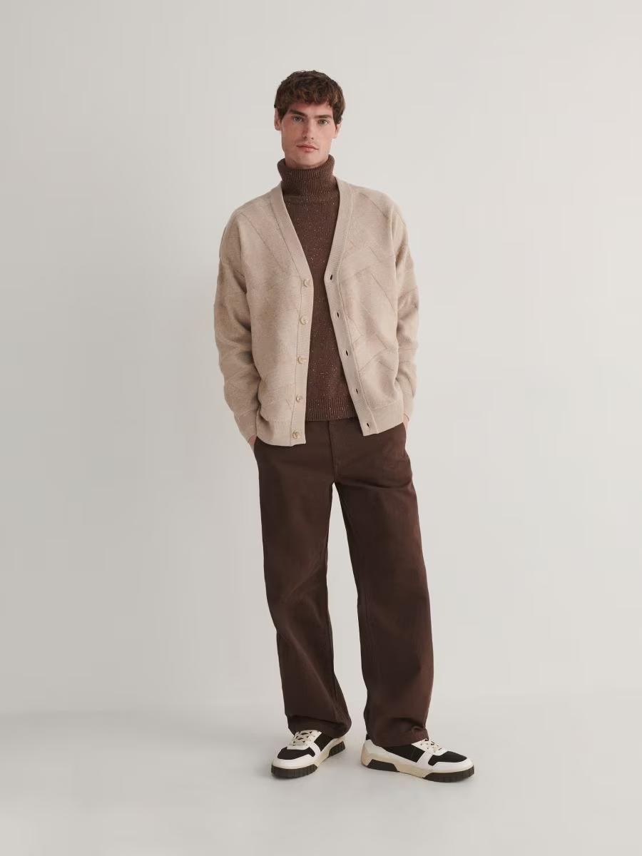 Szélesszárú nadrág 4995 forintért.