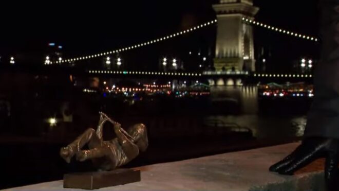 A bel-budai Duna partról lopták el egy magyar zenész bronzszobrát