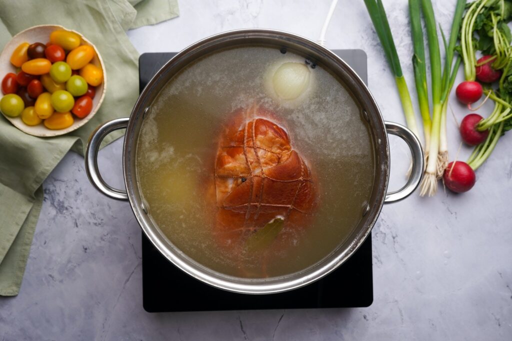 Húsvéti sonka és főtt tojás