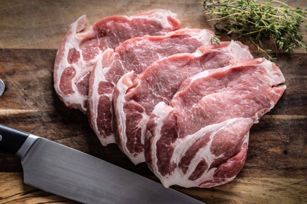 Nyers sertéslapocka