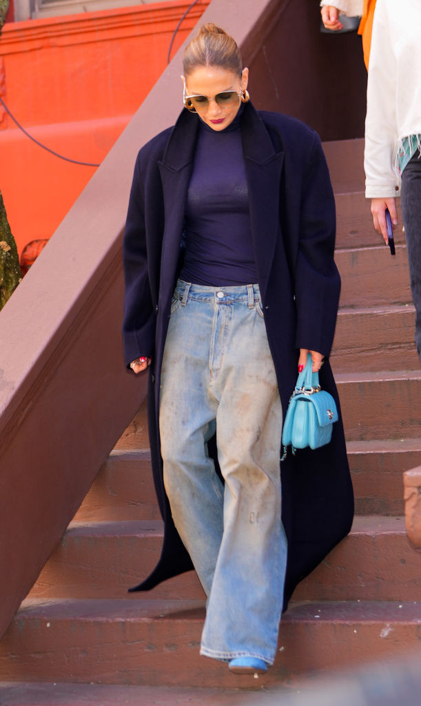 Jennifer Lopez piszkos hatású nadrágja