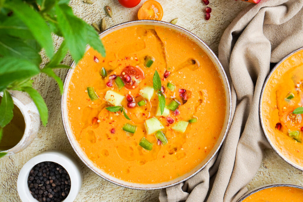 Könnyed mangós gazpacho 