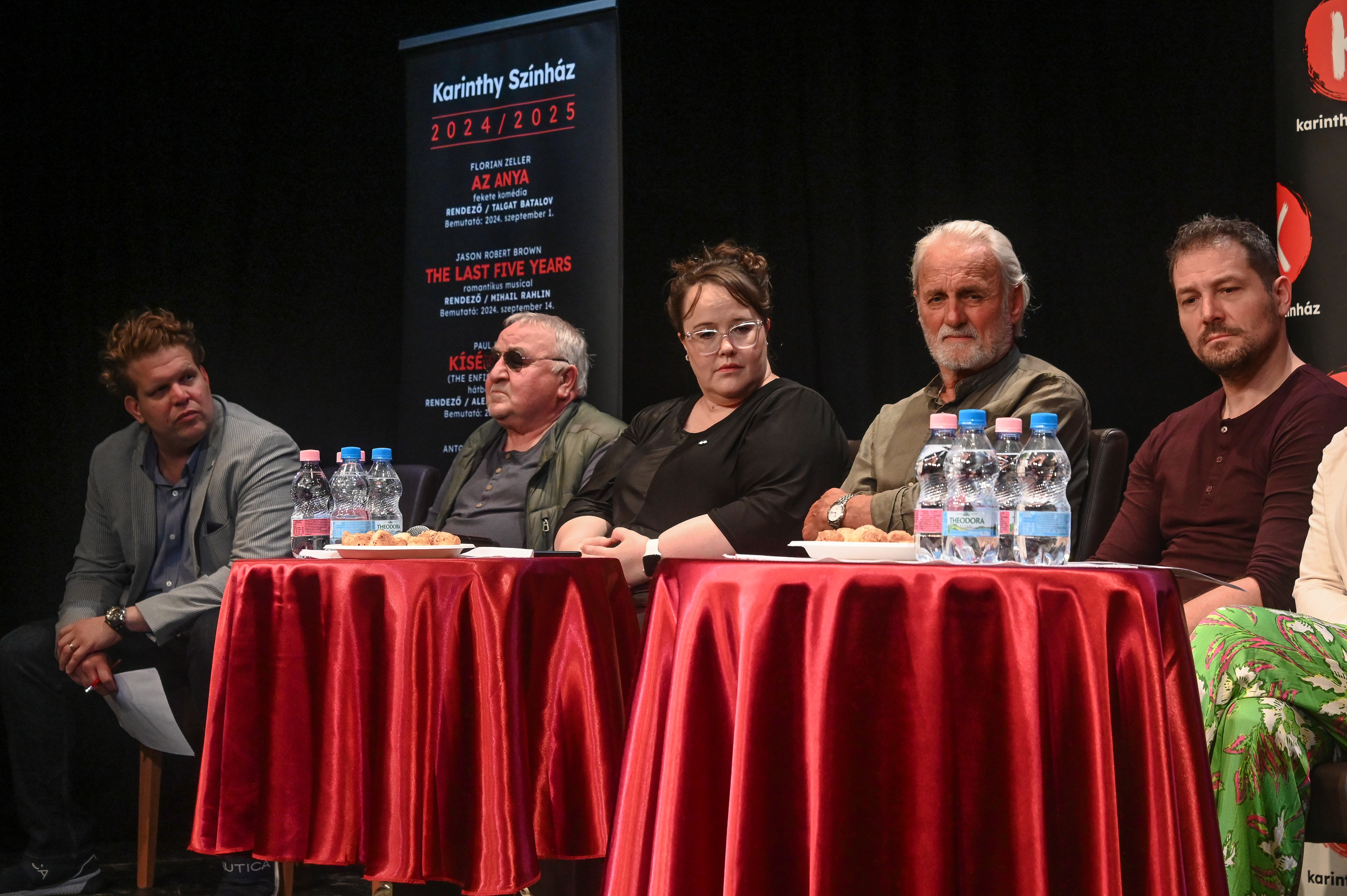 Fotó: Karinthy Színház