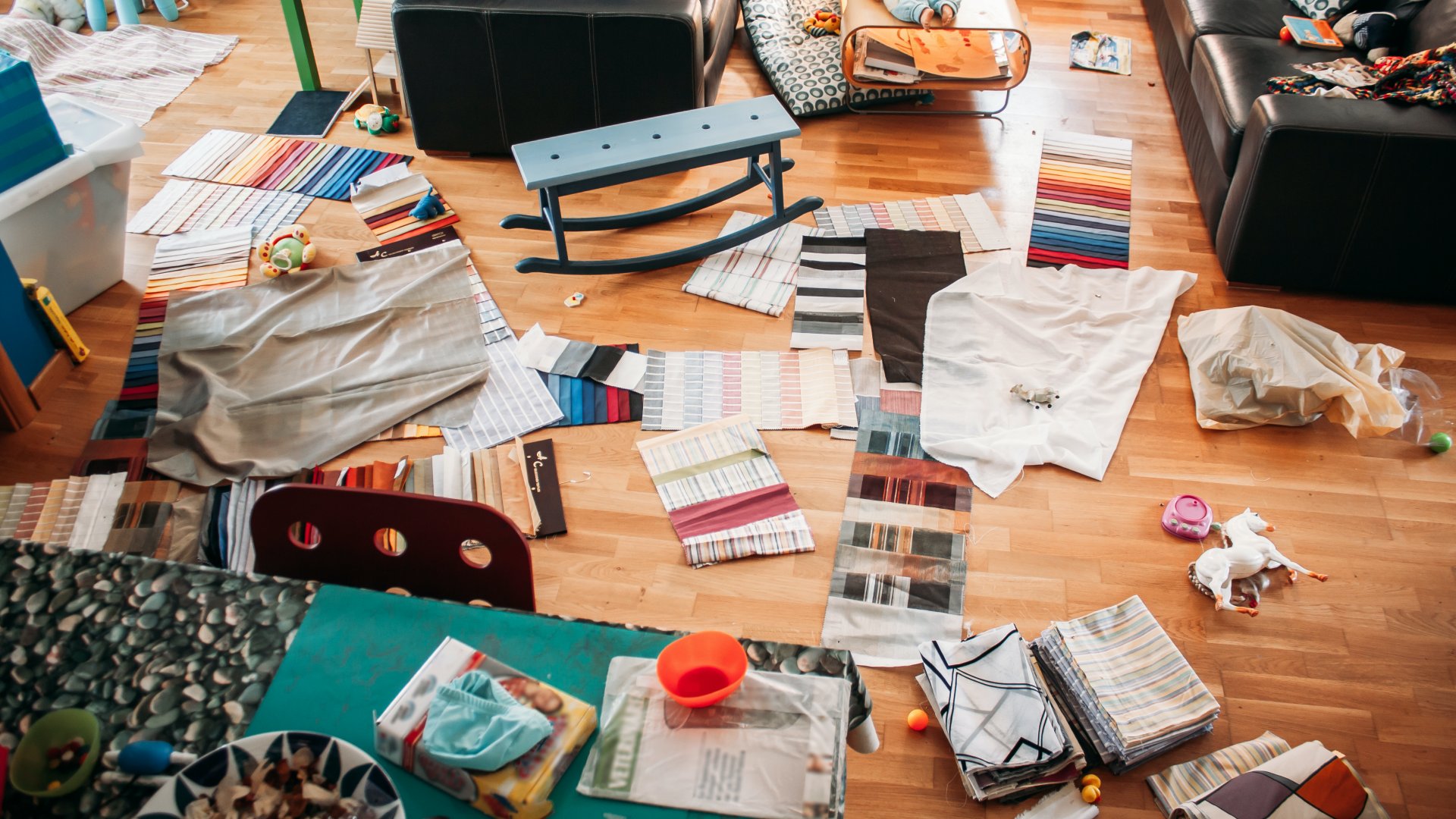 Rendetlenség a nappaliban