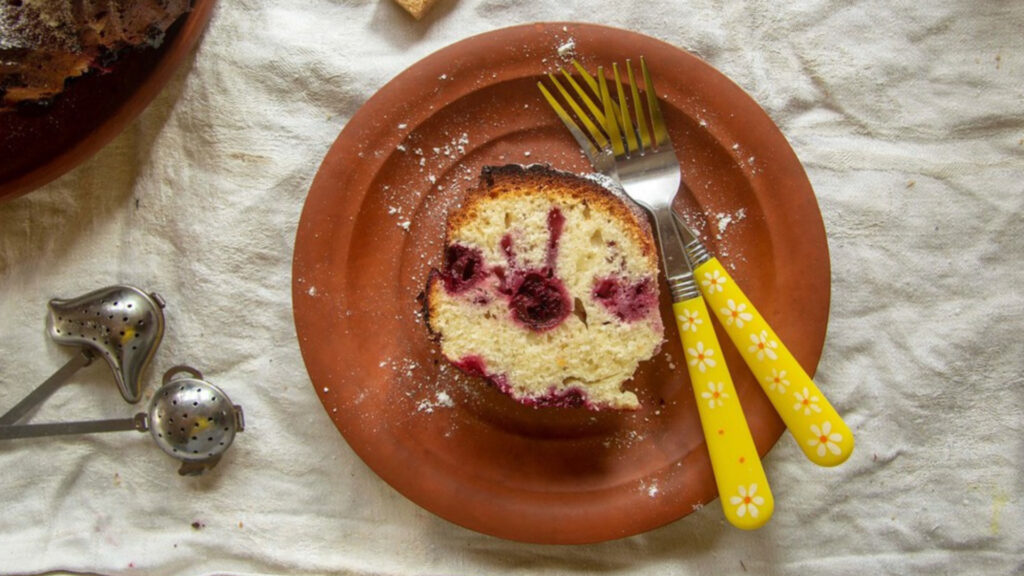 Bögrés cseresznyés süti