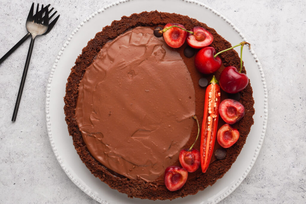 Chilis-csokis cseresznyepite