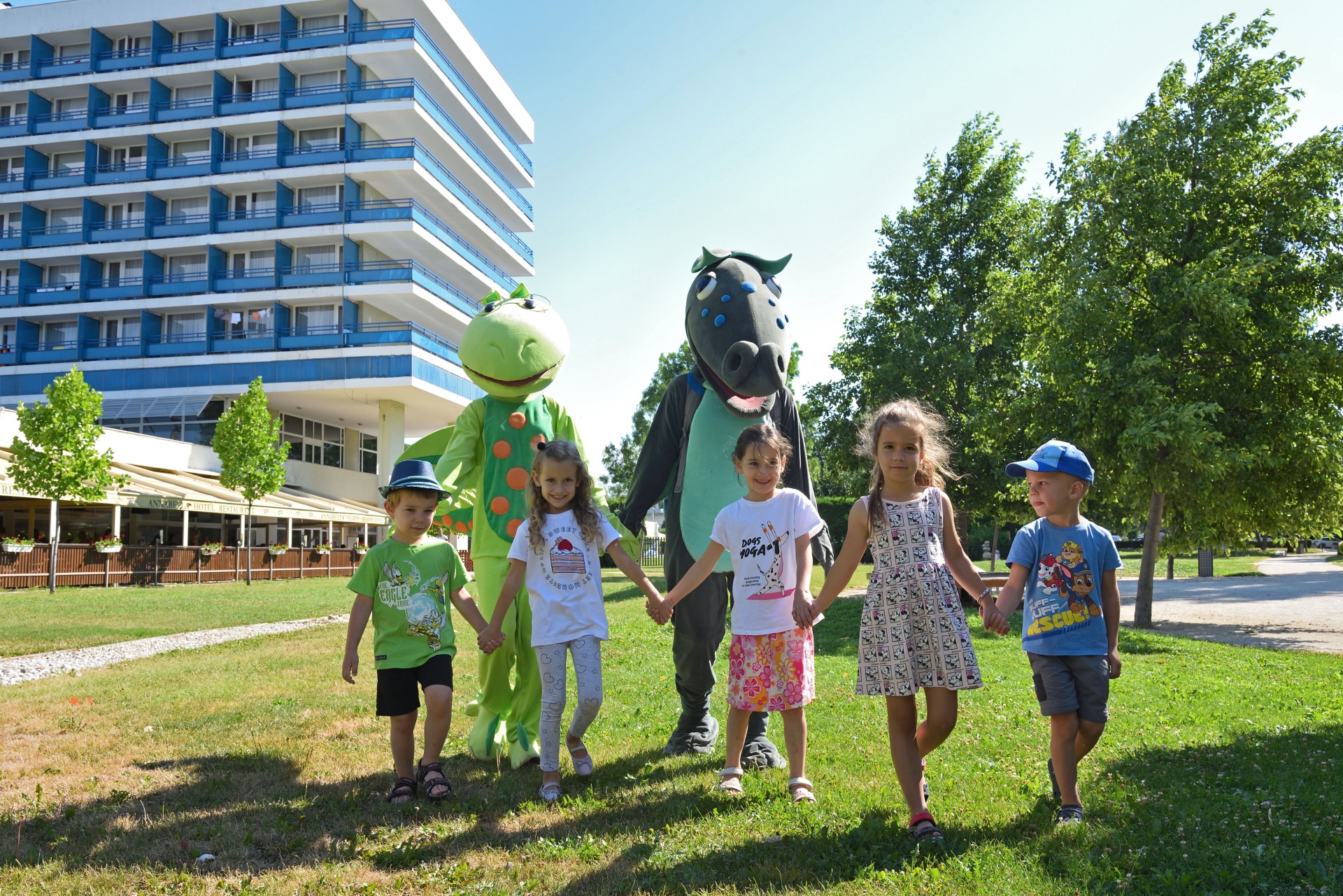 Imádják a gyerekek a Bubbles Club sárkányait