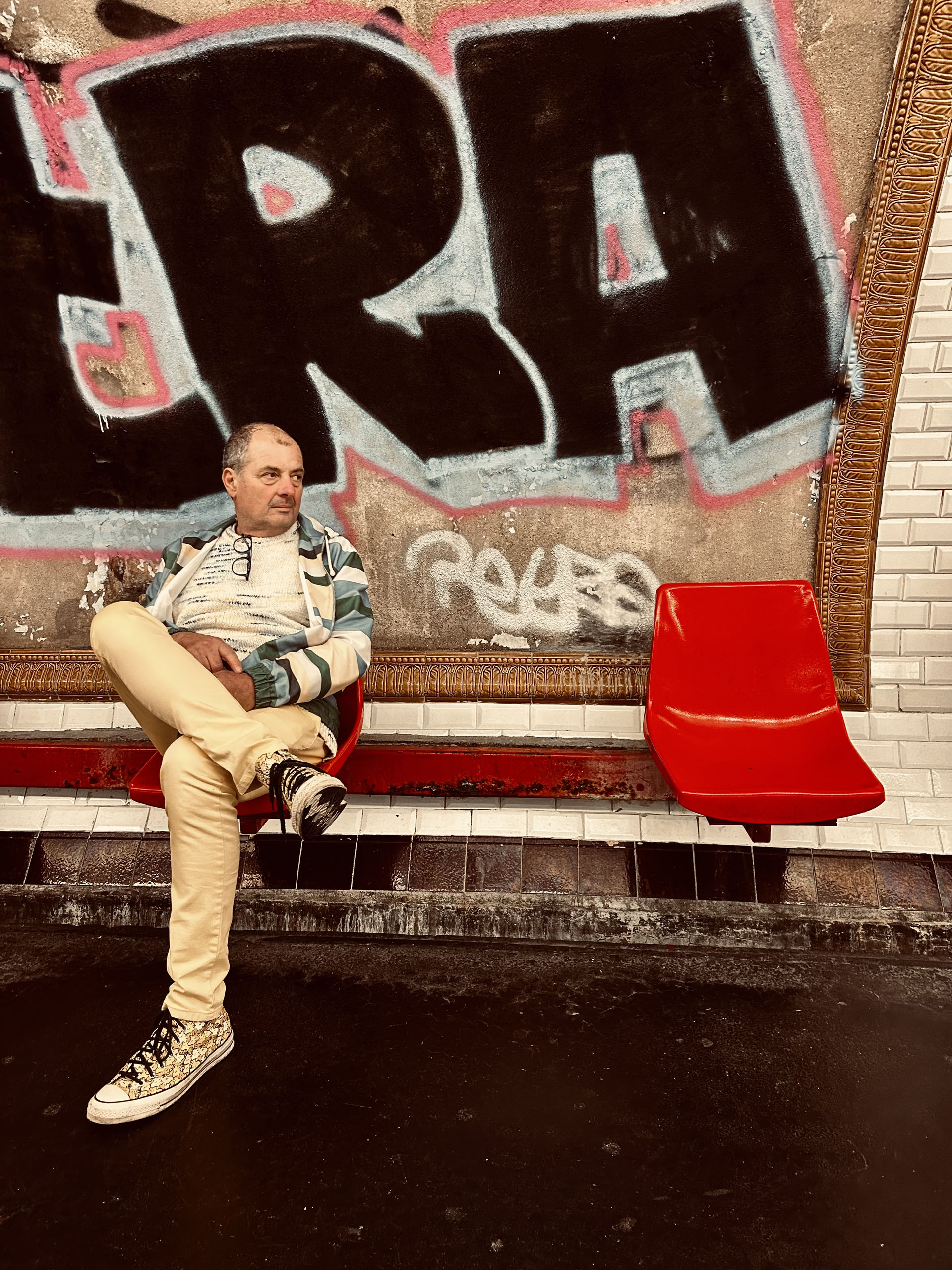 Laci, valahol Párizsban