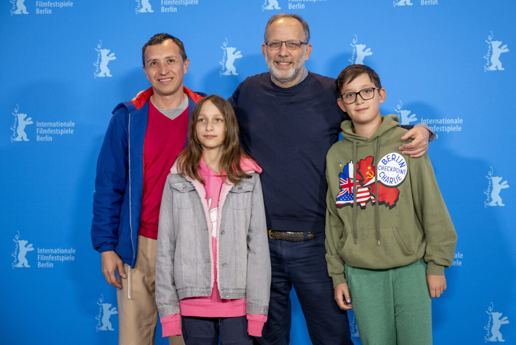 Ira Sachs és férje Boris Torres a gyerekekkel