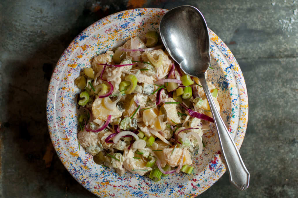 Krumplisaláta kovászos uborkával