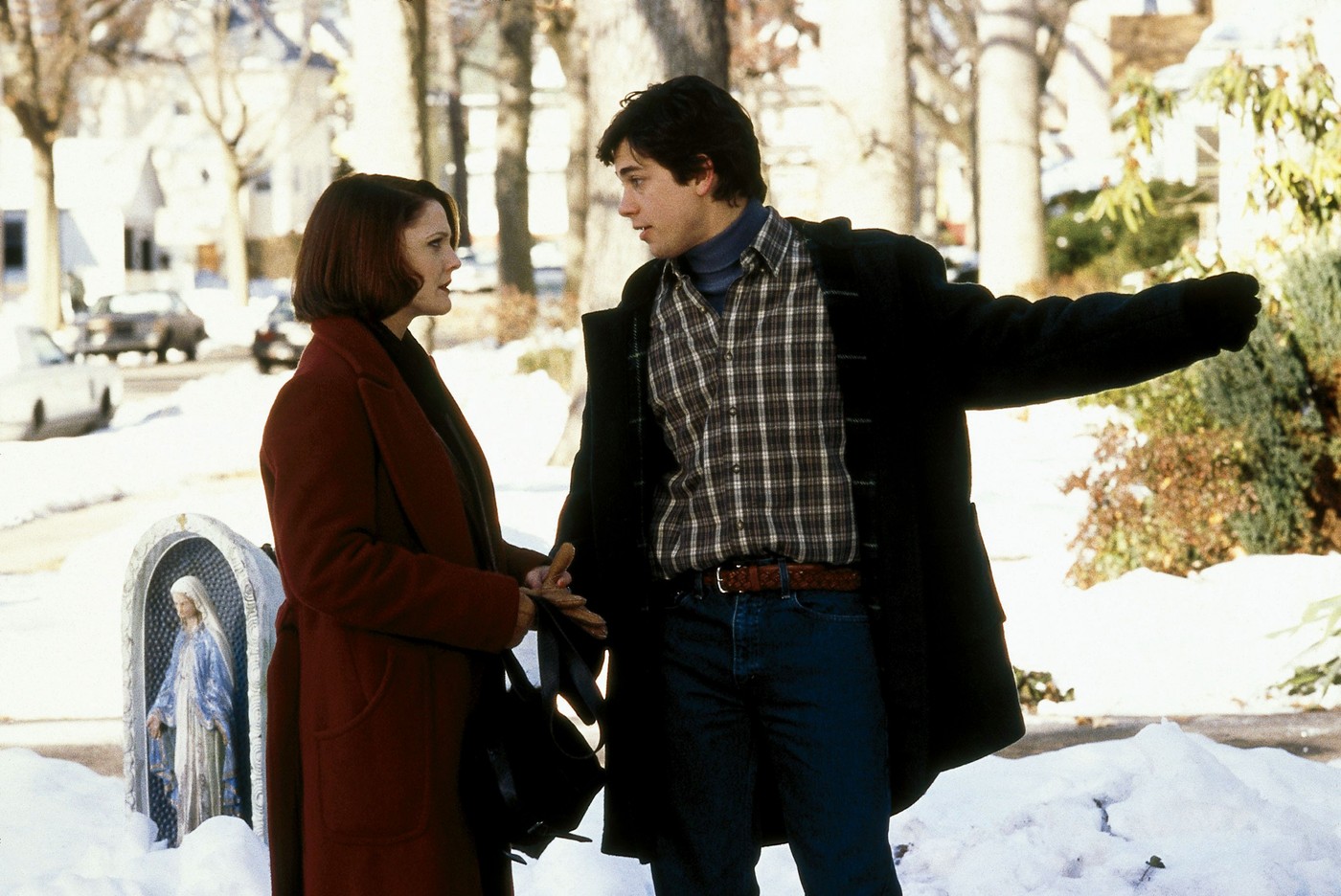 Angelina Jolie csak 11 hónappal idősebb filmbéli fiánál: furcsa párosok a képernyőn