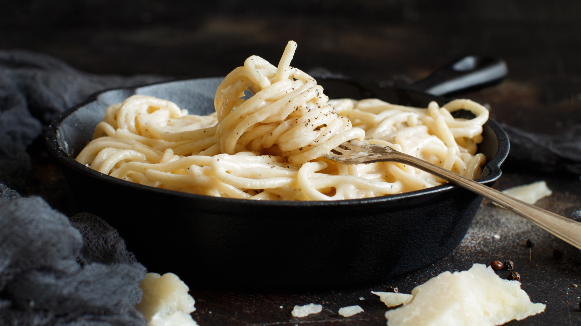 Cacio e pepe spagetti