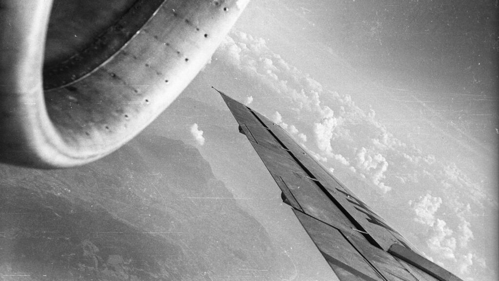 Kilátás a Malév egyik járatának ablakából