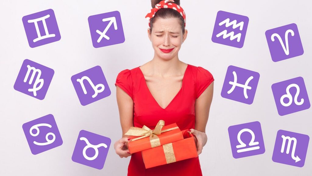 nő sír az ajándéka láttán