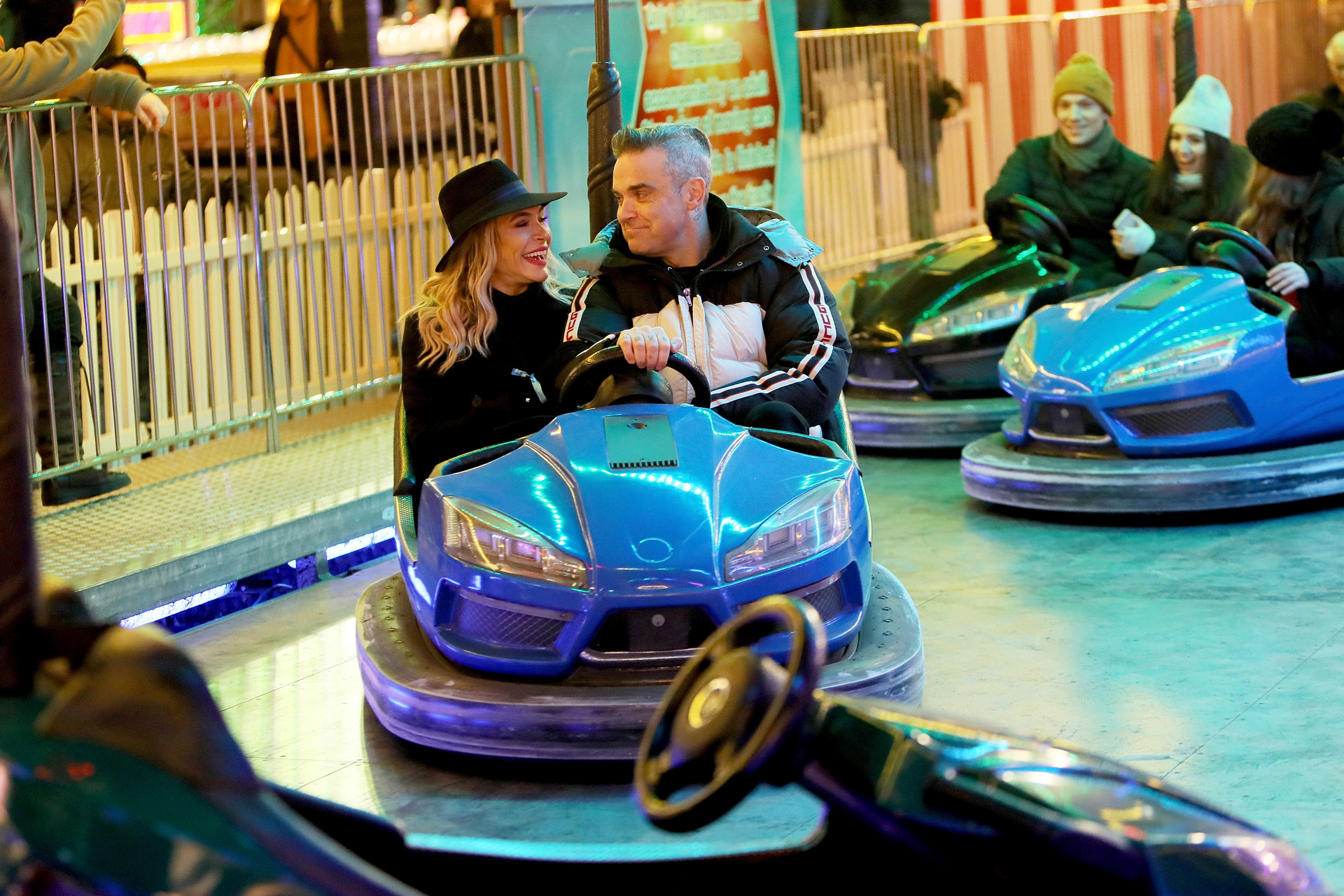 Robbie Williams és felesége Ayda Field