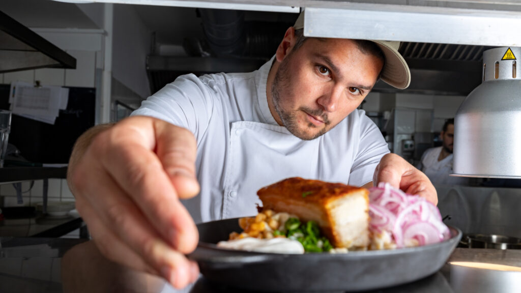 Mede Ádám, a Petrányi Borterasz executive séfje