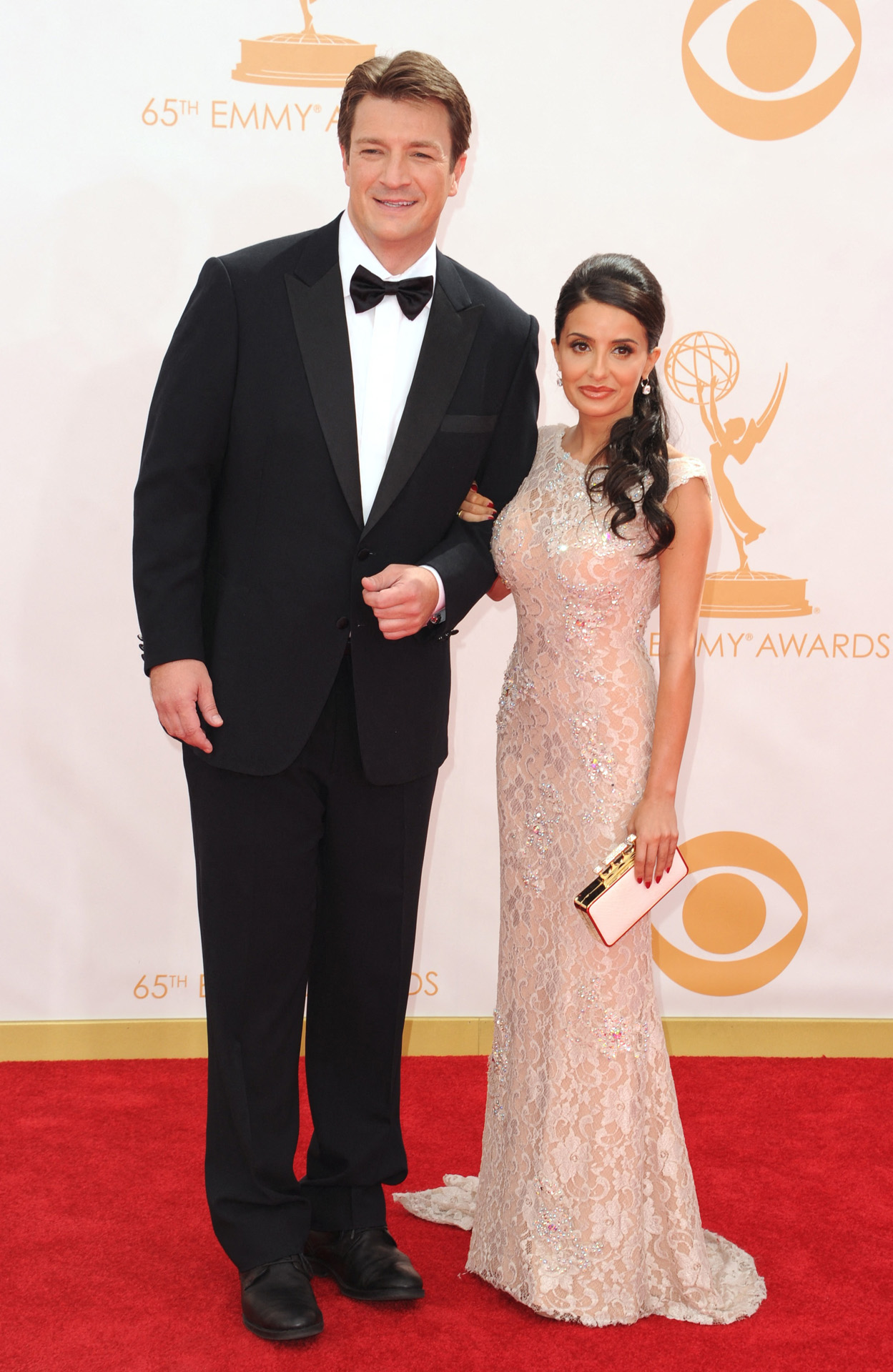 Nathan Fillion és Mikaela Hoover