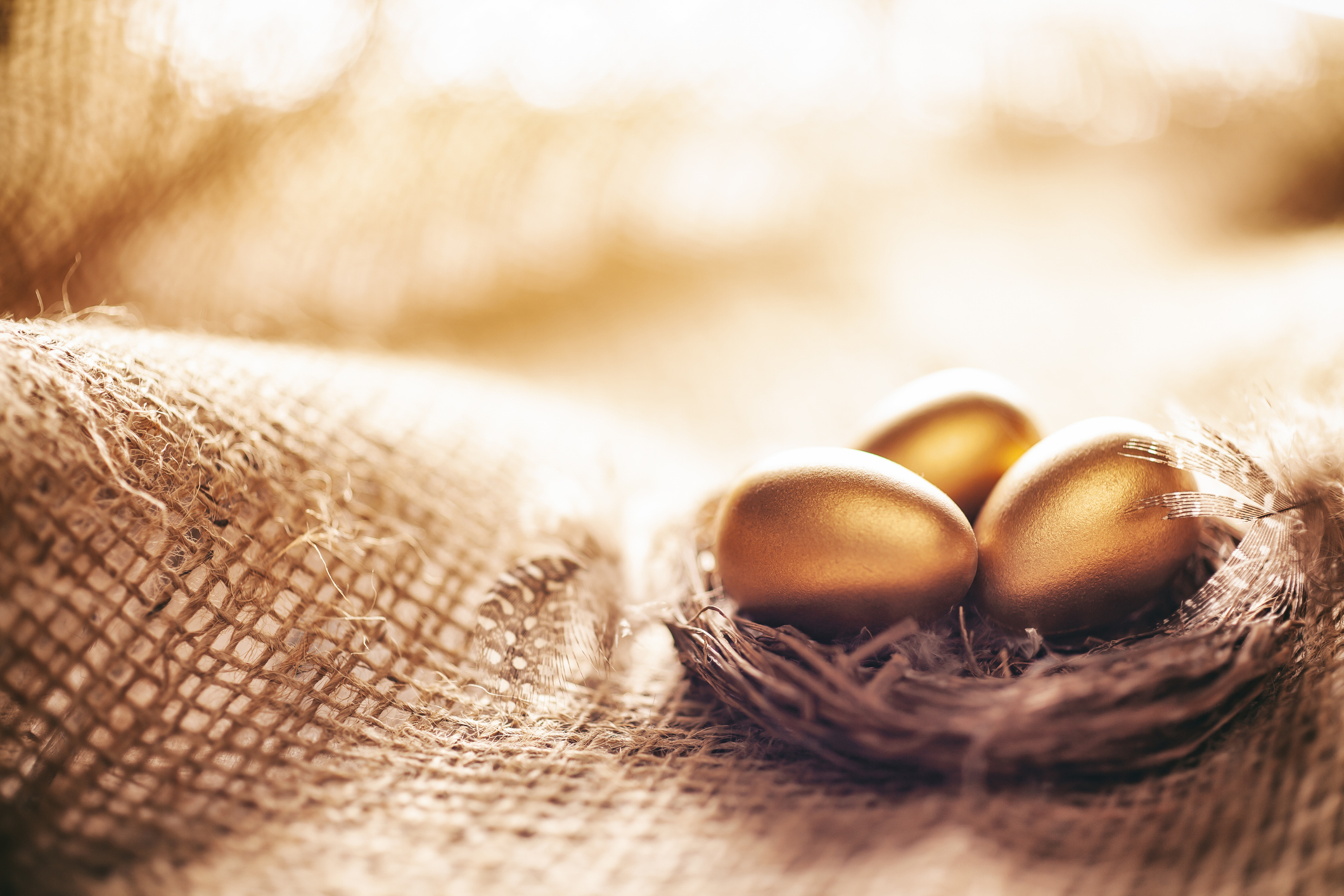 Arany színű húsvéti tojások