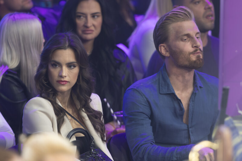 Gelencsér Tímea és párja, Simon Mátyás a Sztárbox 2. évadának egyik meccsén a Riz Levente Sportcsarnokban 2024. novemberében - Fotó: Trenka Attila / Fotócentrál