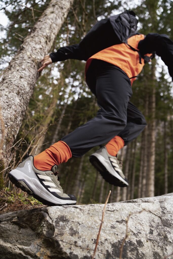 Összeillő öltözetek: hogyan teremtsünk egységes stílust az adidas márkával?