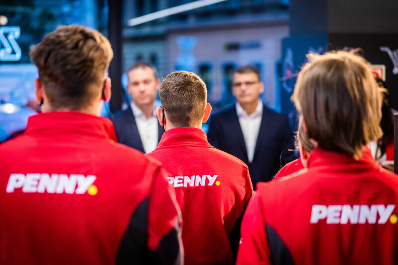 Infláció feletti jövedelemnövekedés minden PENNY-dolgozónak