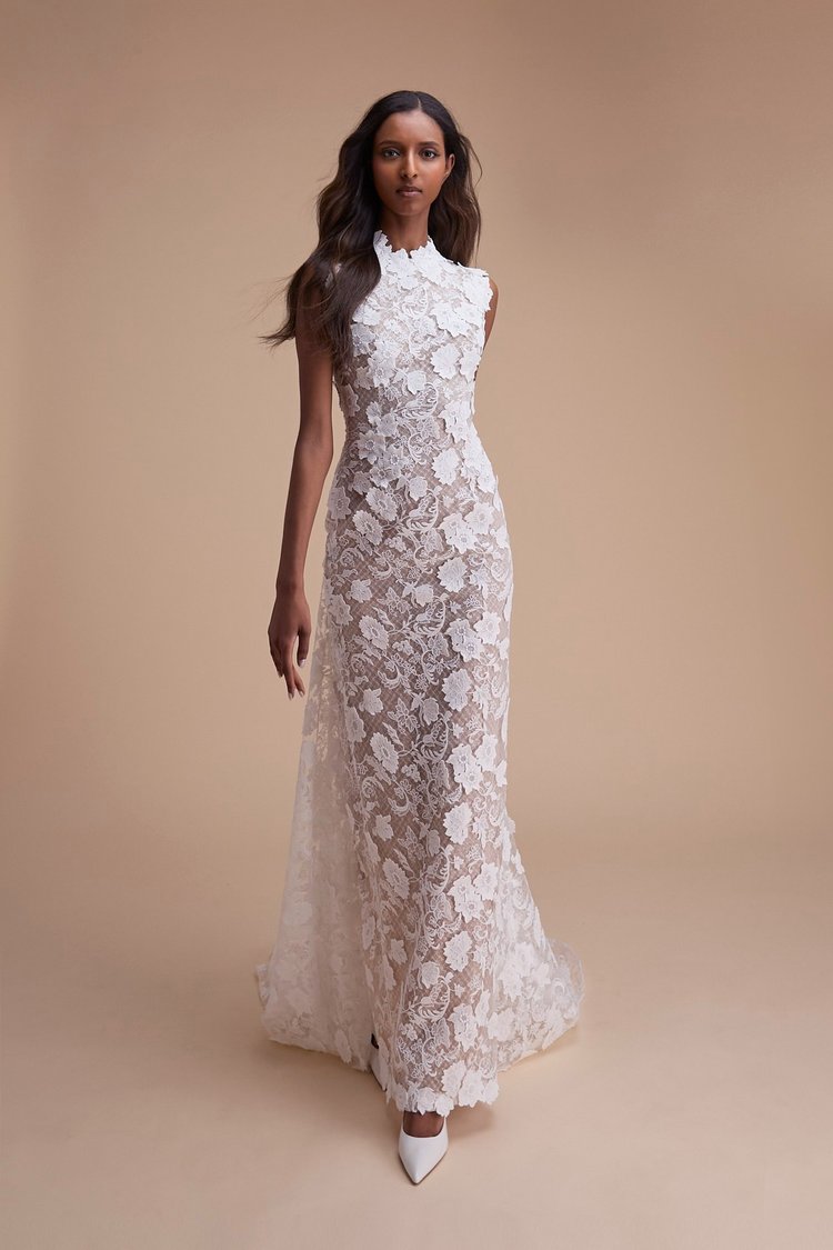 Csipkés menyasszonyi ruha