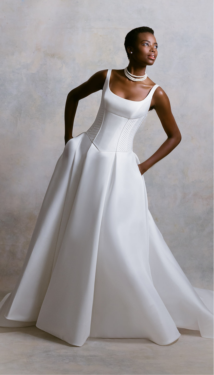 Menyasszonyi ruha baszk derékkal