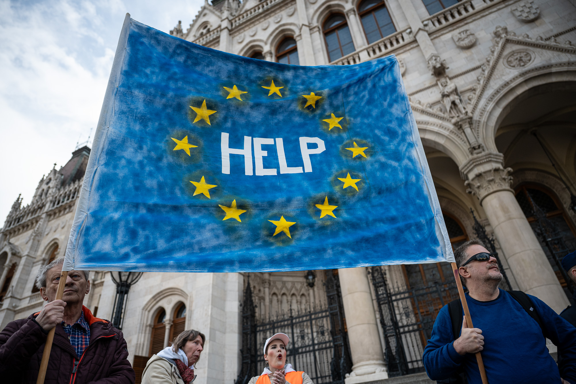 Tüntetés az átláthatósági törvény ellen