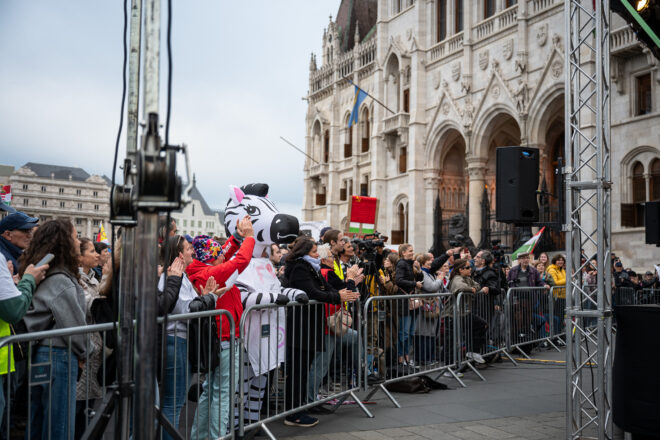Tüntetés az átláthatósági törvény ellen