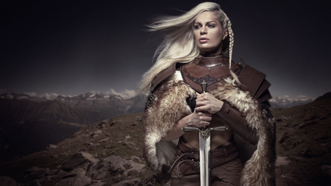 Szőke női viking harcos