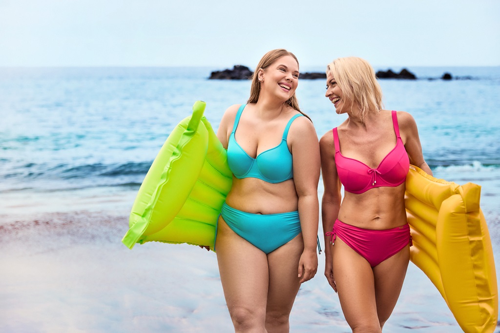 Fürdőruha telt alkatra: Az önbizalom nem attól függ, mit mutat a mérleg