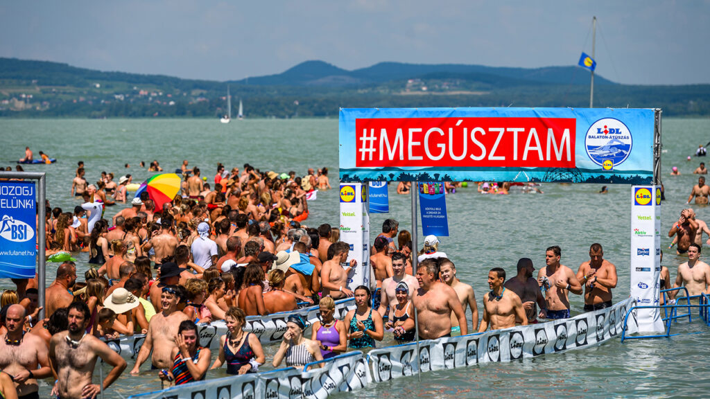 A nyár legjobban várt kihívása a Balaton-átúszás!