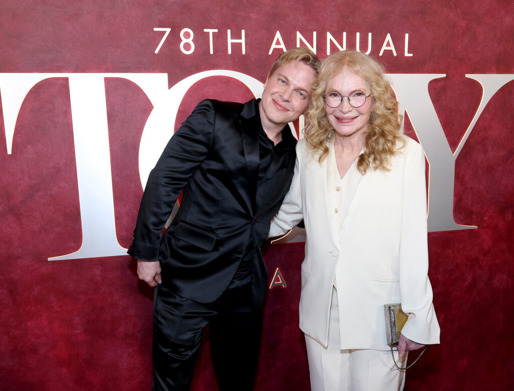 Ronan Farrow és Mia Farrow