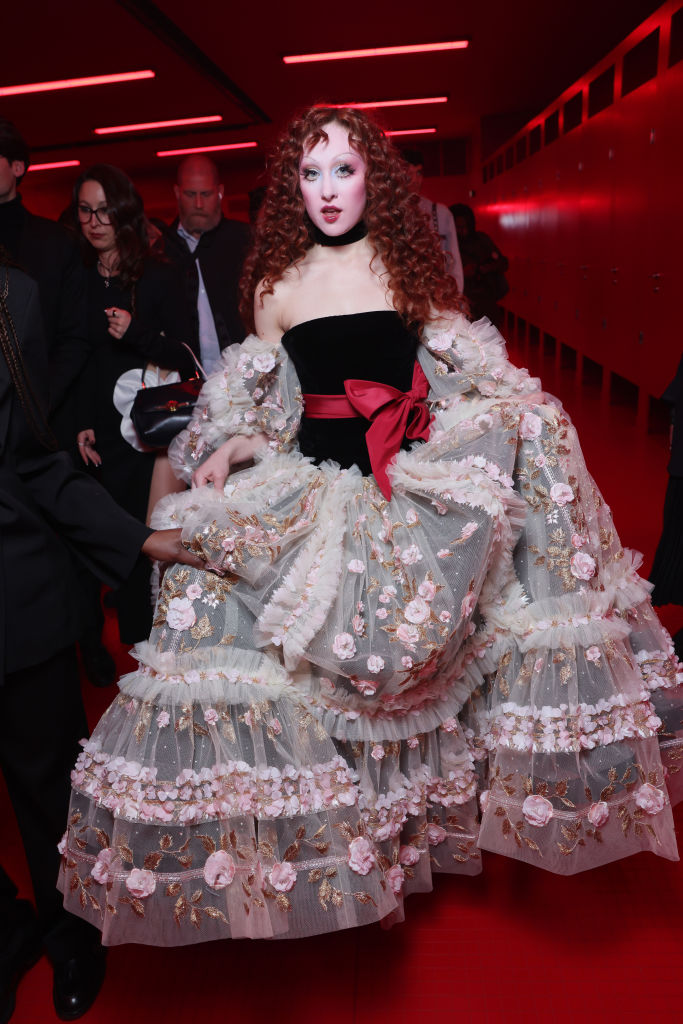 Chappell Roan a párizsi divathéten