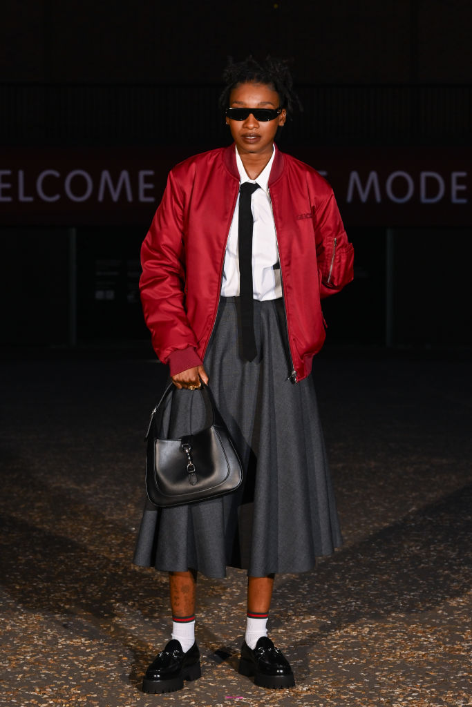 Little Simz a Gucci Cruise 2025-ös divatbemutatón