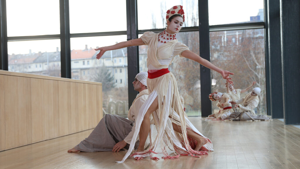 Bozsik Yvette Társulat fotó: Kaszner Nikolett