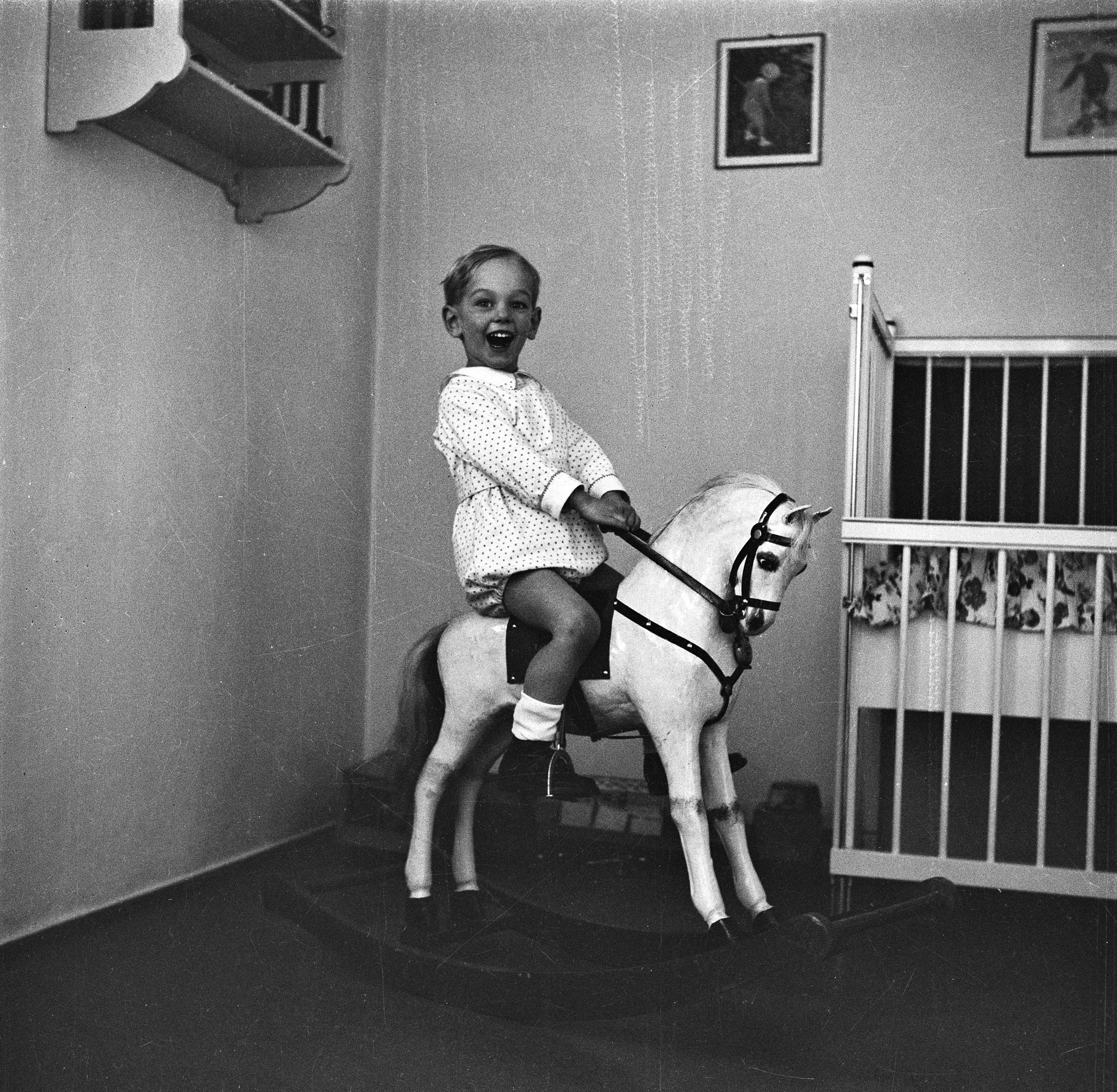 Gyerekszobák a múltból a Fortepan képein