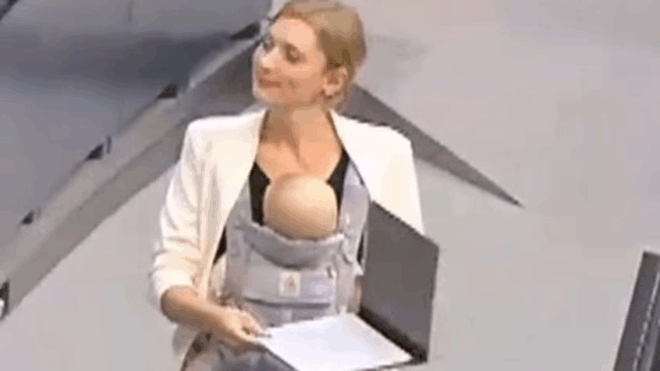 Történelmet írt: babájával szólalt fel egy parlamenti képviselőnő