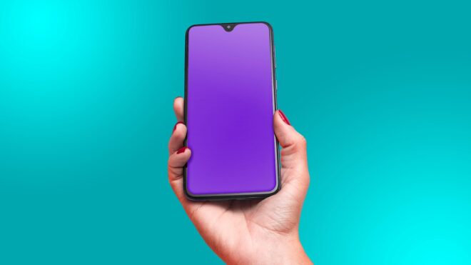 Hogyan lehet eltüntetni a sárgás színt az átlátszó mobiltelefon tokról?