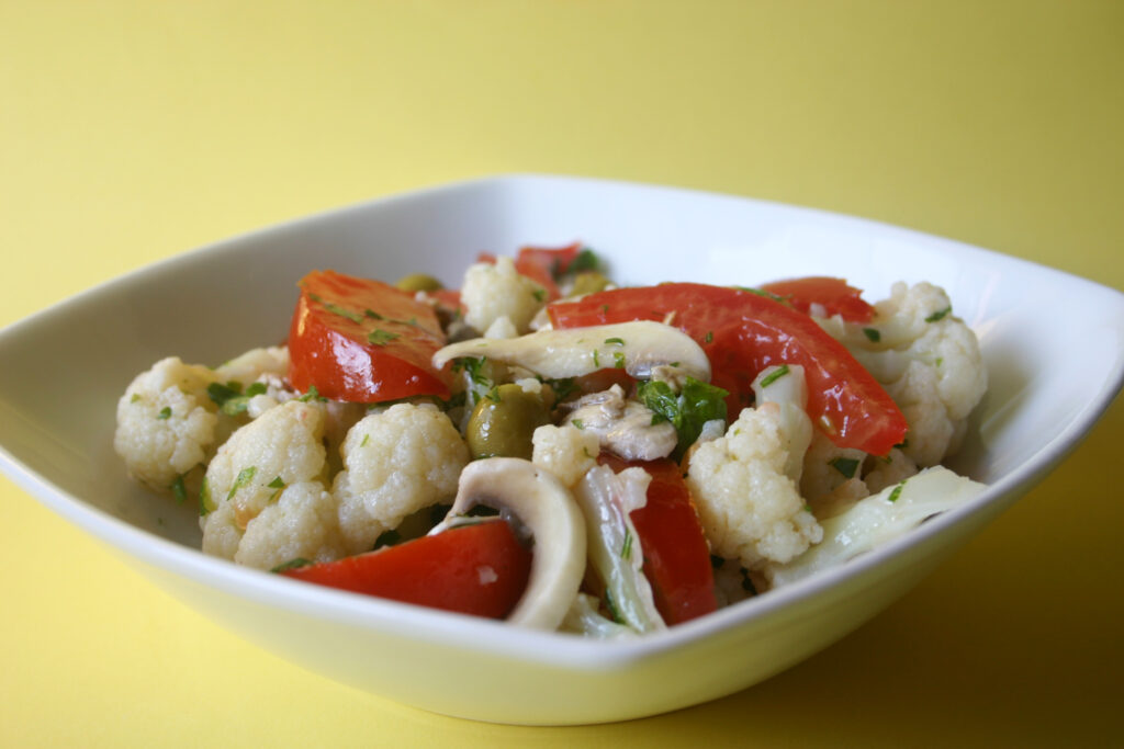 Olívás-gombás karfiolsaláta