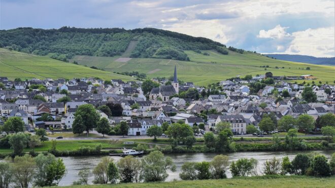 Új korszak: komoly változás jön a lakcímkártyáknál