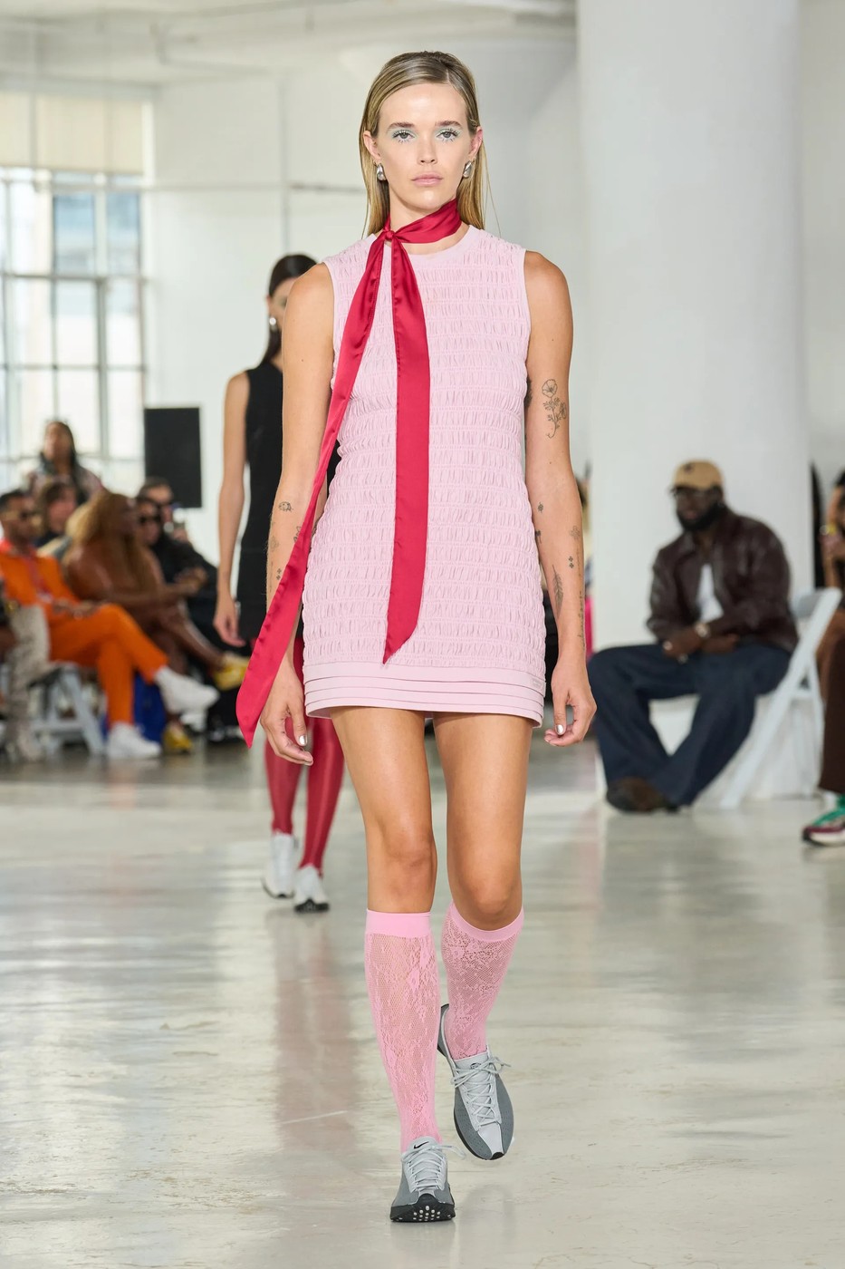 Private Policy 2026 tavaszi-nyári divatbemutató egyik modellje