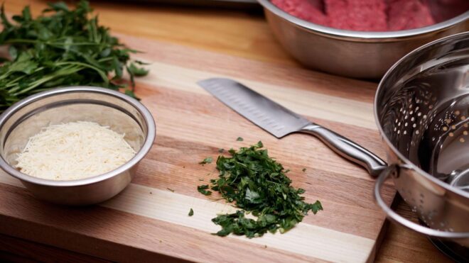 Jobb, ha nem veszed meg a szupermarketben: miért nem jó a bolti reszelt sajt?