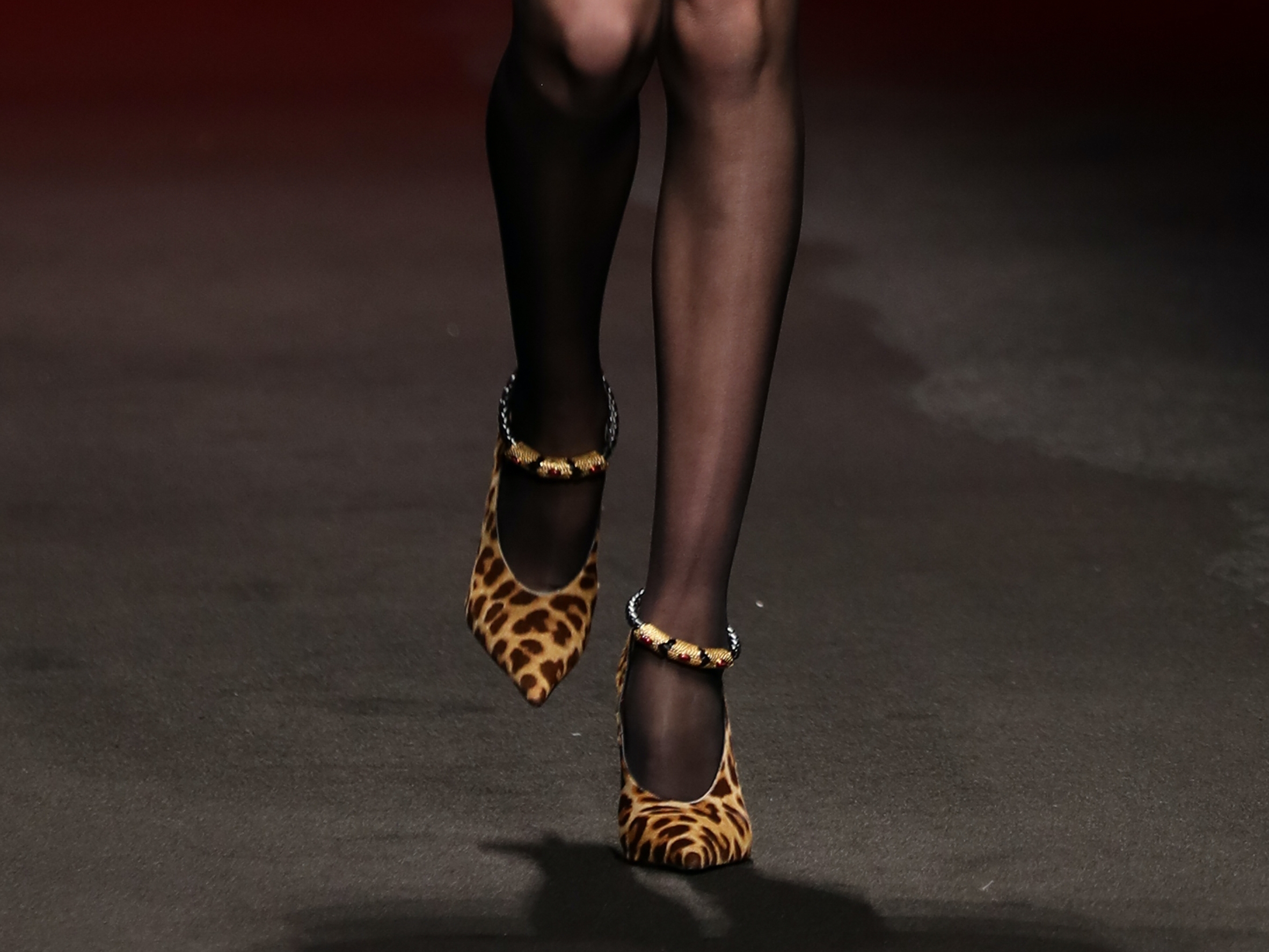 Leopárdmintás cipő