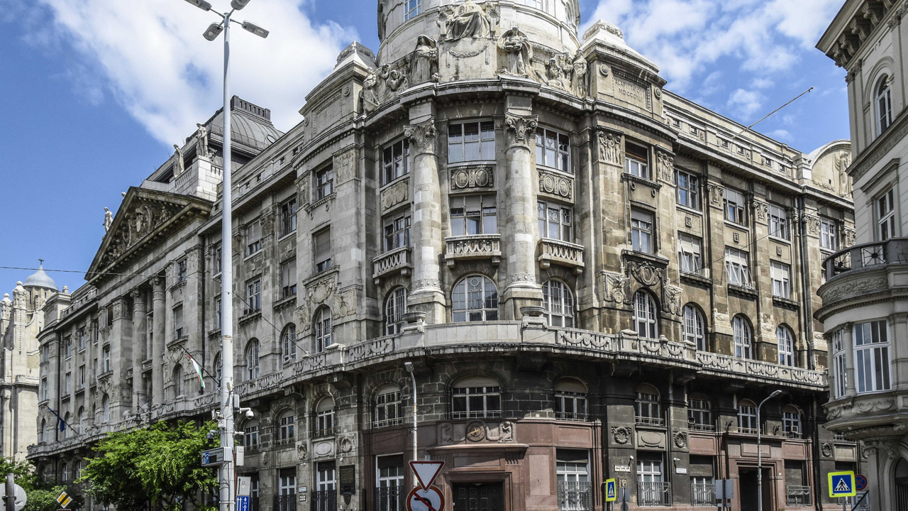 Kiderült, ki vette meg a Belügyminisztérium épületét 50 milliárdért