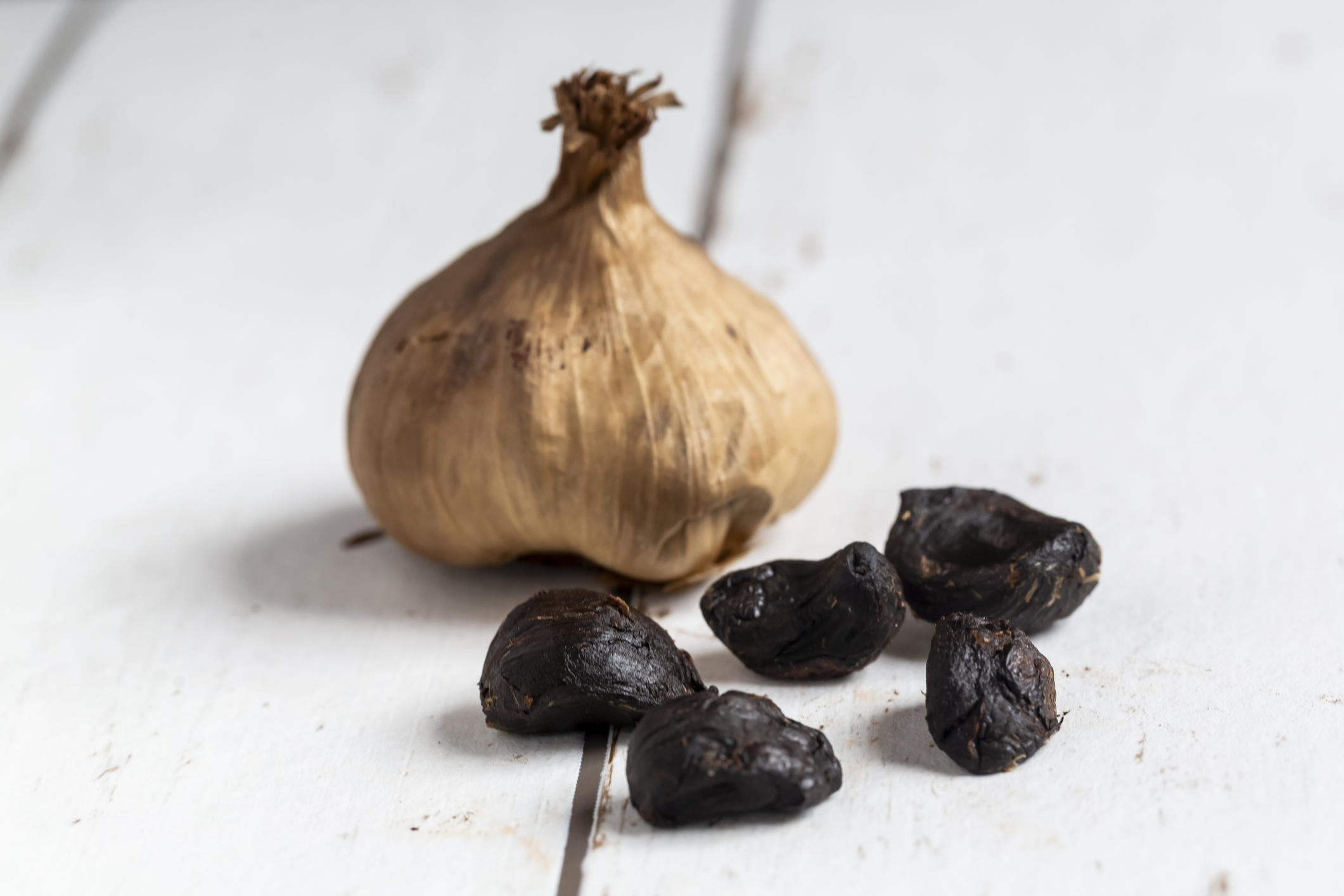 Úgy néz ki, mint egy boszorkányfőzet, de mennyei: isteni fekete fokhagymás majonéz recept, a tíz ujjad megnyalod utána