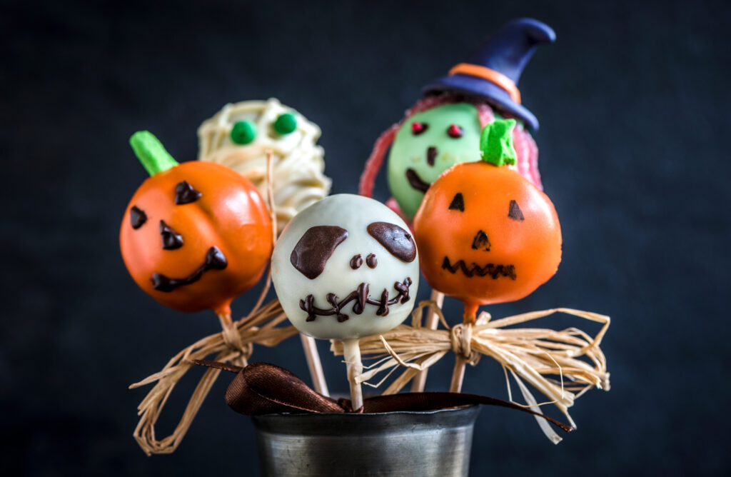 Halloweeni cake popok