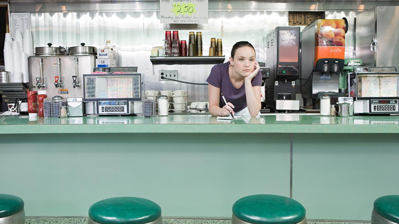 kiakadt vendéglátós