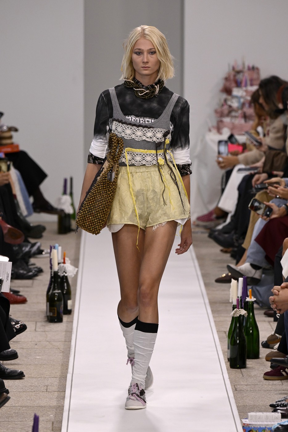 Marco Rambaldi 2026 tavaszi-nyári kollekció egyik modellje a kifutón